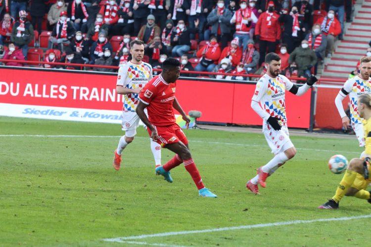 “He is the best in the world” – Berlin fans hail Super Eagles striker’s return to form