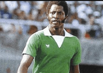 Nigeria’s Greatest Winger Tells NFF What To Do With Gernot Rohr