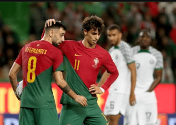 “I wan para” – Super Eagles star angered by Bruno Fernandes’ alleged disrespectful Nigeria comments