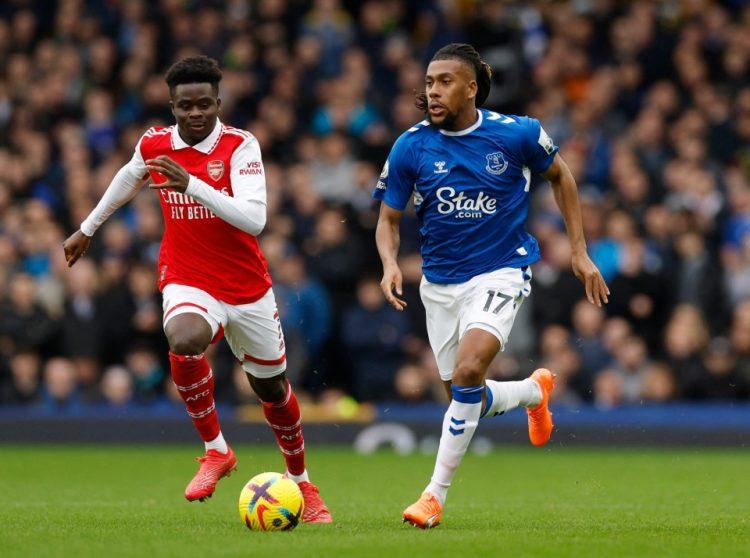 “Some players will get a bit offended” – Iwobi reveals the secret to Saka’s success at Arsenal