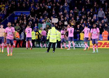 Why Alex Iwobi is delaying the signing of a new contract with Everton