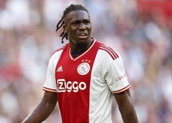 Transfer: Fulham reach agreement with Ajax for Bassey