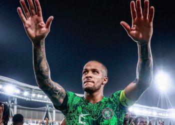 Watch: PAOK defender William Troost Ekong charms Nigerian ladies with stylish fashion, causing a stir