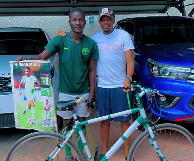 “Thank you”- Super Eagles star Ahmed Musa salutes fan who cycled over 670km to meet him