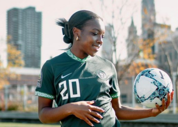 Watch: Super Falcons’ Chiamaka Nnadozie leads ecstatic fans in rendition of the national anthem following Olympics qualification