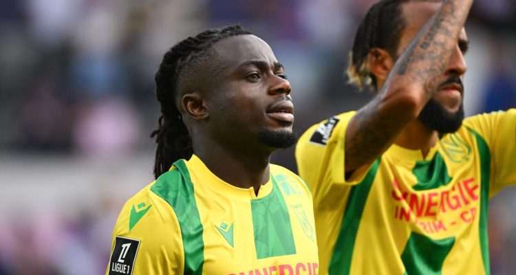 “The coach decides” – Nigeria’s Moses Simon speaks on losing Nantes captaincy to Cameroon’s Jean-Charles Castelletto