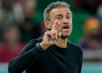 Furious senior Barcelona players demand Luis Enrique apology