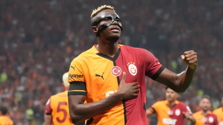 “Treated like a discarded shoe” – Italian agent blasts Osimhen and Napoli management for Galatasaray transfer