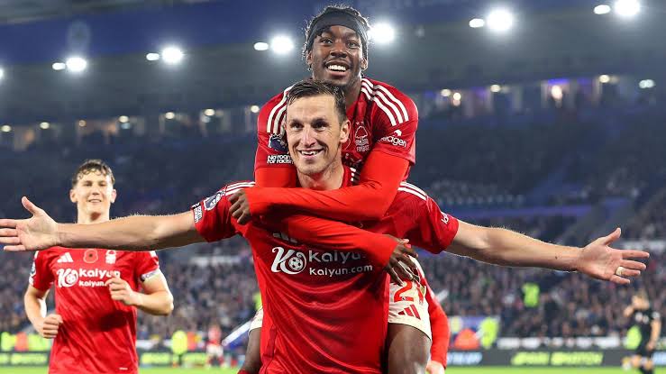 Chris Wood celebrating a goal with Anthony Elanga. Photo credit: Web