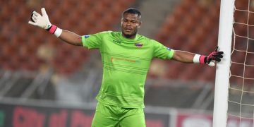 Olisa Ndah vs Stanley Nwabali: Orlando Pirates star emerges on top as Super Eagles stars clash in crucial South African tie