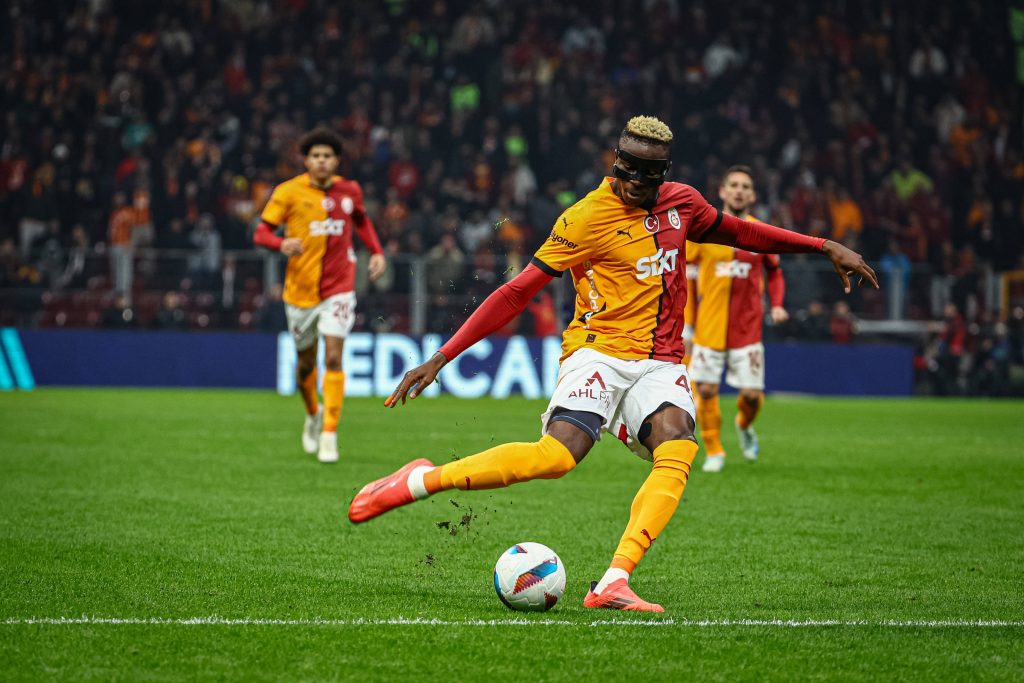 Just like in Napoli! Galatasaray beauty draws stunning portrait of Chelsea-linked Osimhen – Photo