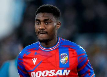Chelsea agree deal with Huddersfield for whizkid of Nigerian descent
