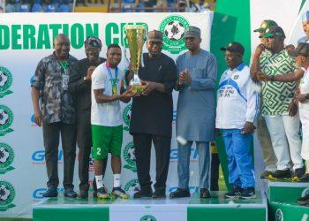 “Made it when I retired” – Manchester United legend warns Nigeria-eligible Chido Obi-Martin