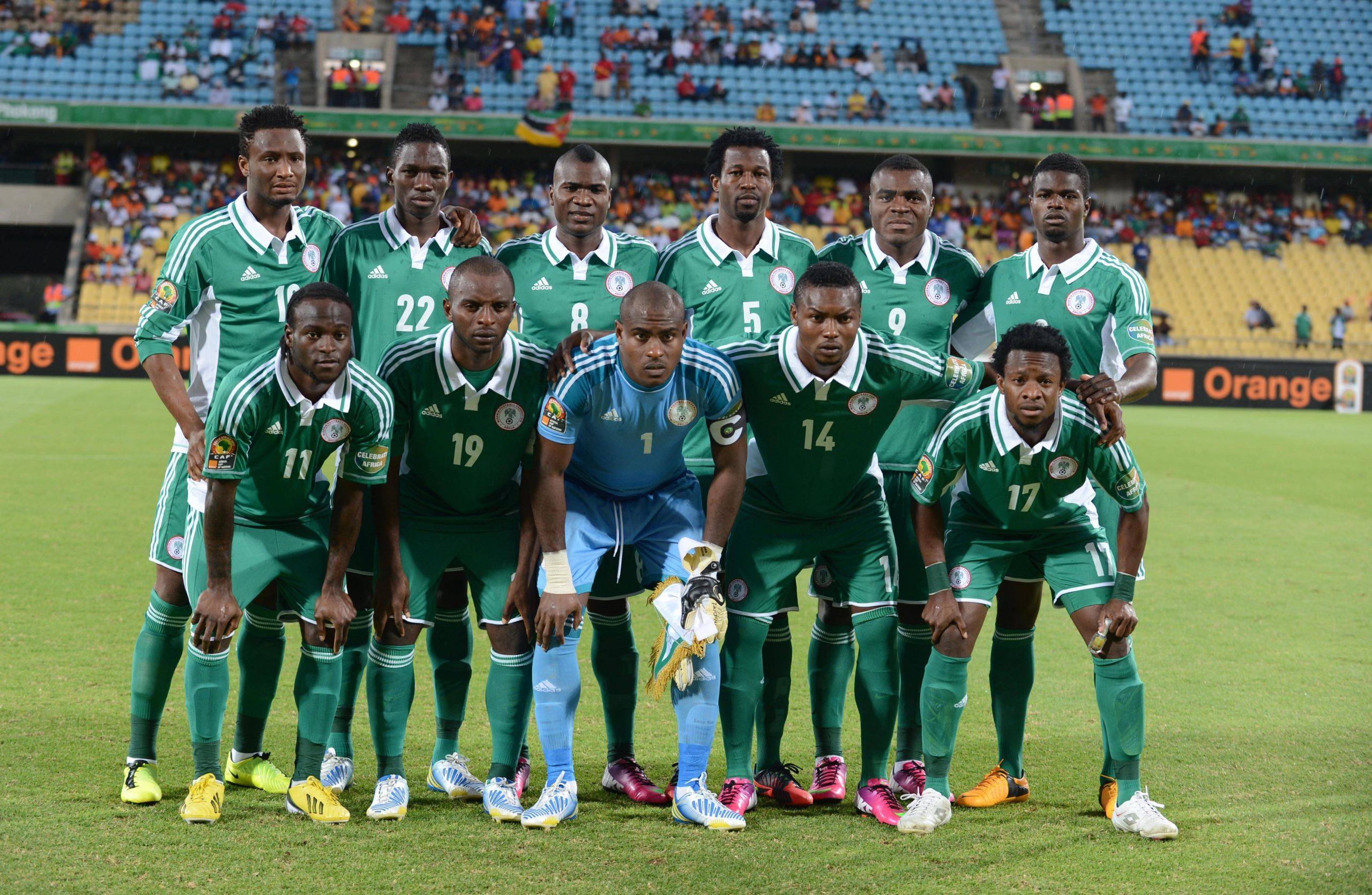 John Obi Mikel, Kenneth Omeruo, Brown Ideye, Efe Ambrose, Emmanuel Emenike, Elderson Uwa Echiejile; front: Victor Moses, Sunday Mba, Vincent Enyeama, Godfrey Oboabona, Ogenyi Onazi in action for the Super Eagles of Nigeria