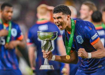 “I am Igbo” – Super Eagles on alert as Dutch defender leaves Ajax and opens door to Nigeria