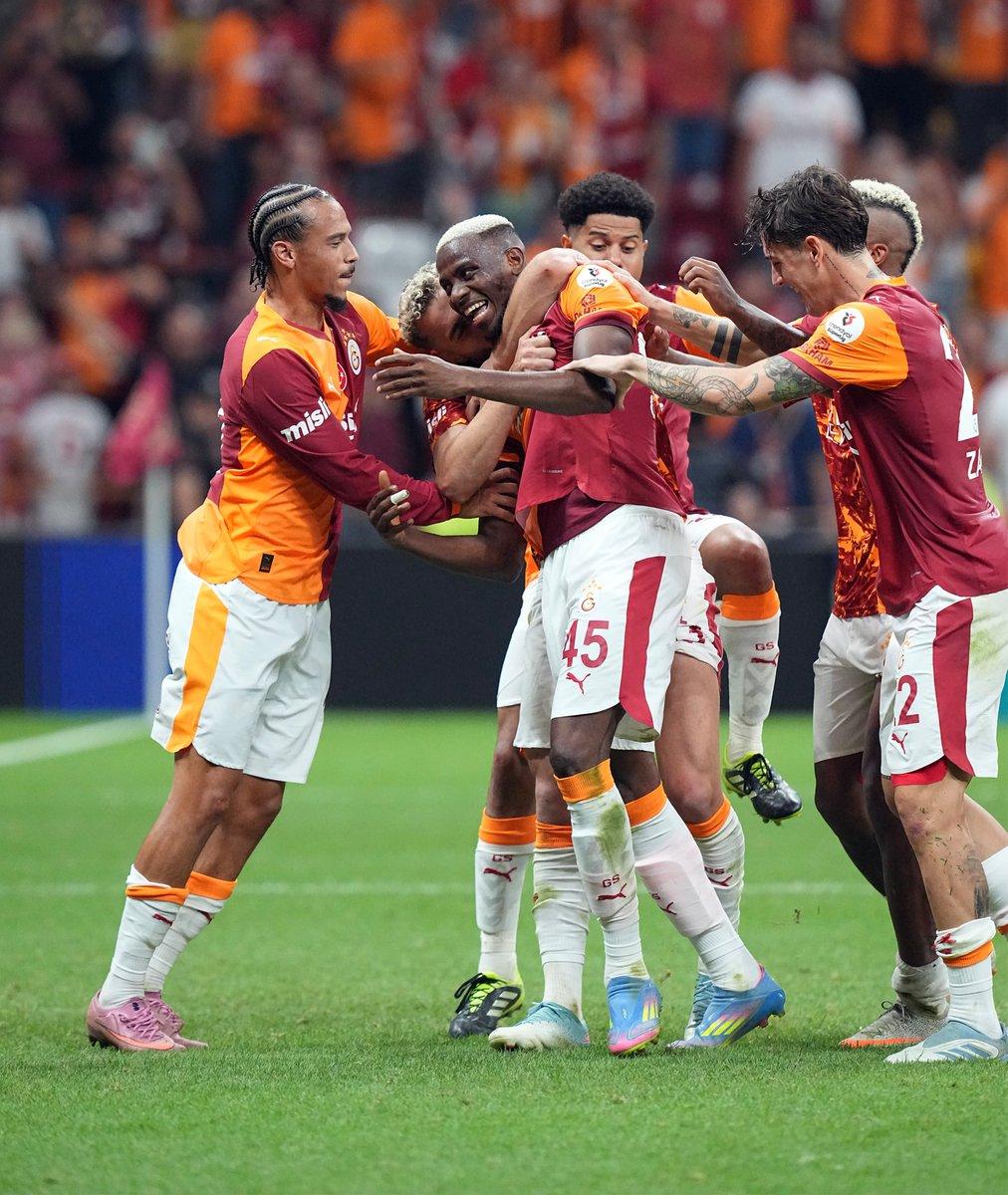 Victor Osimhen and his Galatasaray teammates celebrate a goal