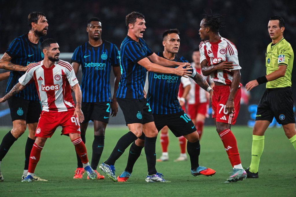 Benjamin Pavard against Onyemaechi during the Friendly match between Inter - FC Internazionale vs Olympiakos in San Nicola Stadium of Bari 16 august 2025