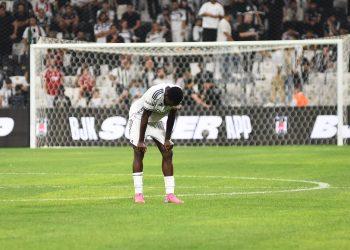 24 hours after missing battle of Nigeria’s best DMs in Turkey, Ndidi returns to Beşiktaş training