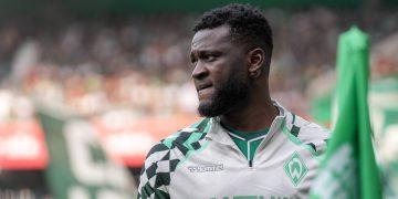 Bayer Leverkusen head coach hypes up Nathan Tella ahead of Dortmund clash