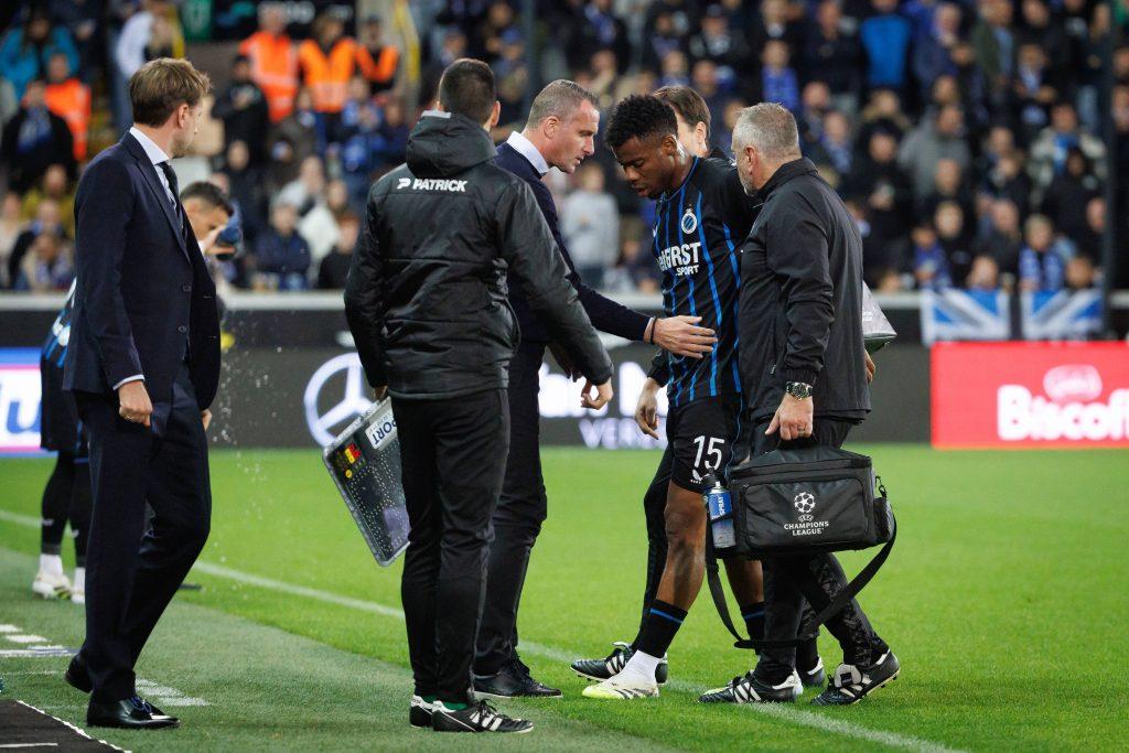 Raphael Onyedika leaves the pitch after being injured during a match between Club Brugge and KVC Westerlo, Wednesday 24 September 2025 in Brugge