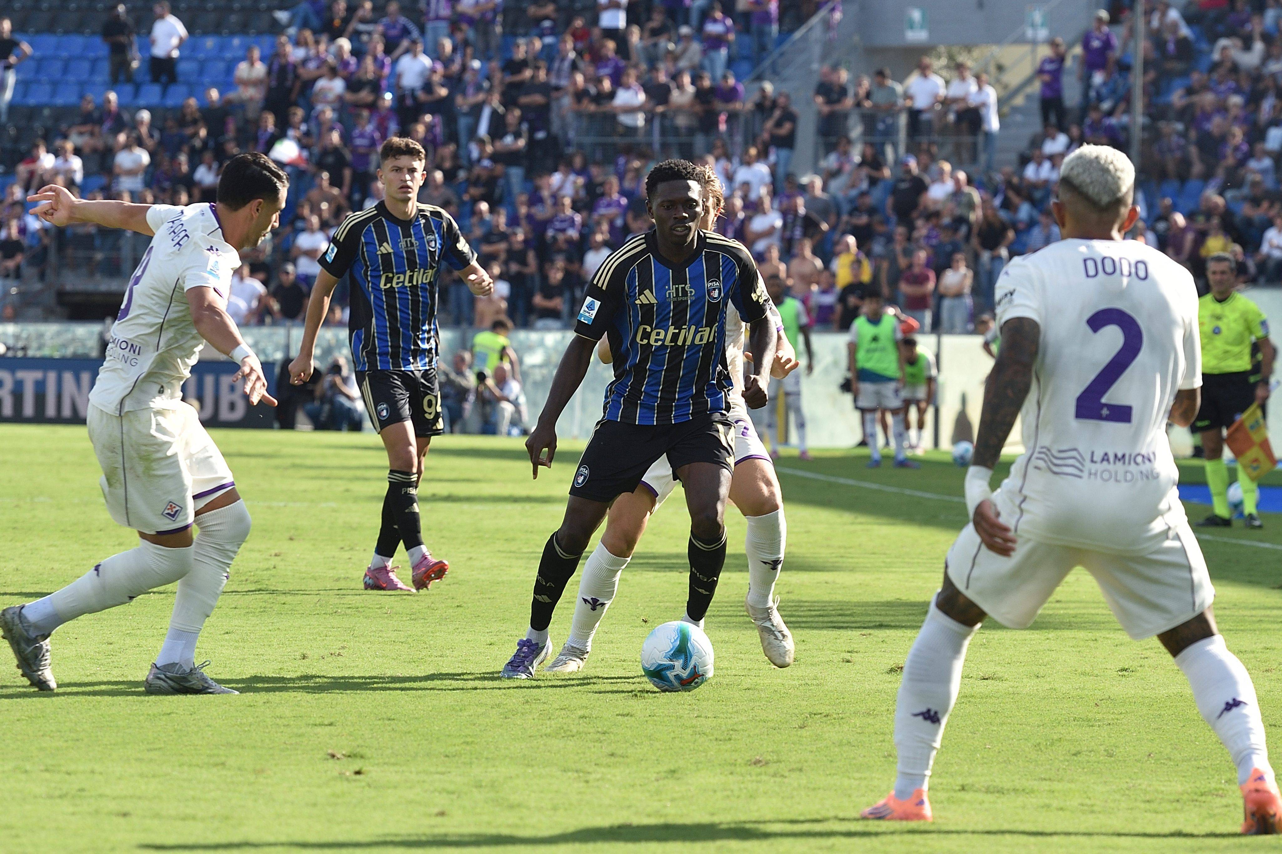 “Superb”- Ex-AC Milan striker hails midfield engine Ebenezer Akinsanmiro for showing in Pisa’s draw against Fiorentina