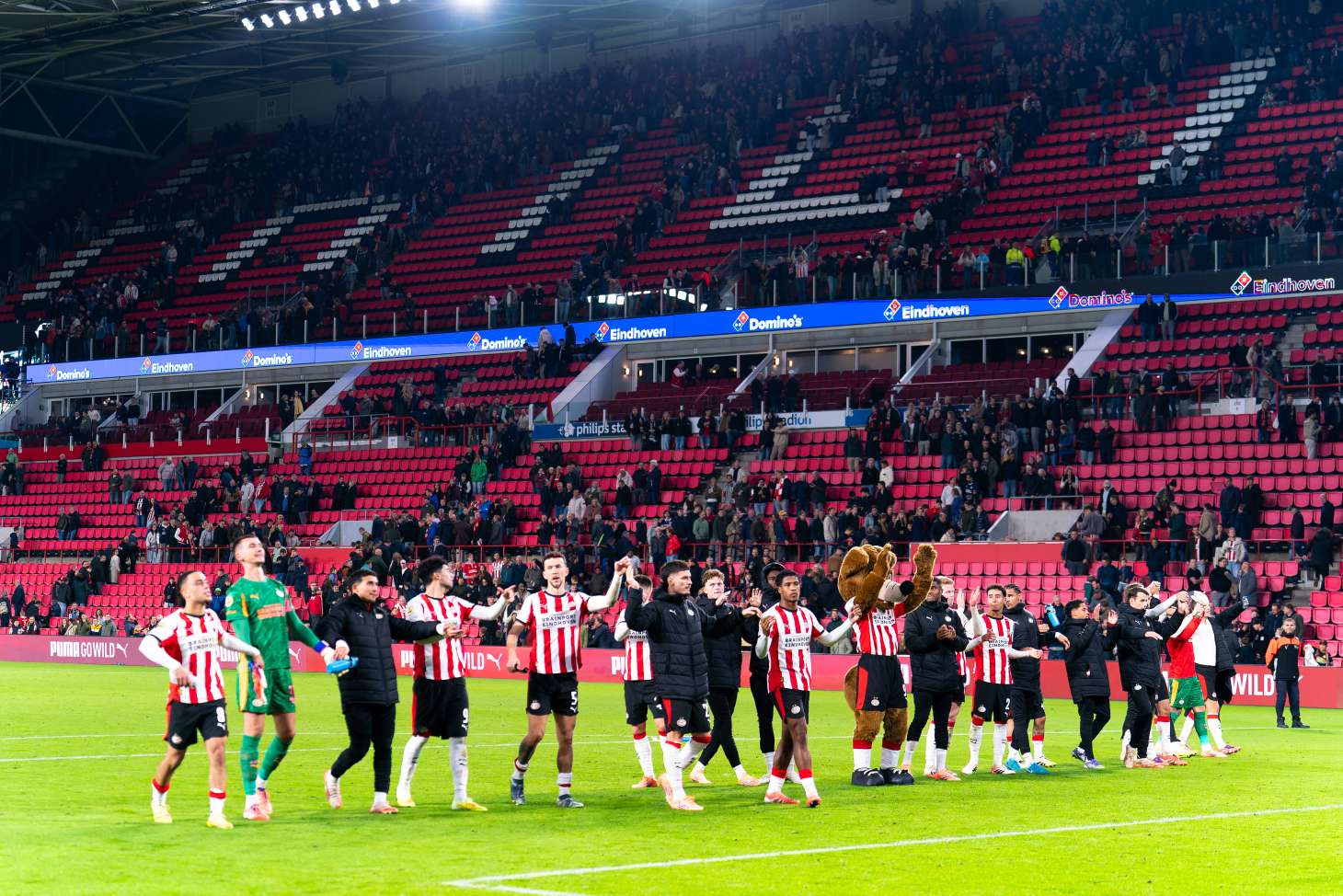 PSV Eindhoven players appreciating the fans