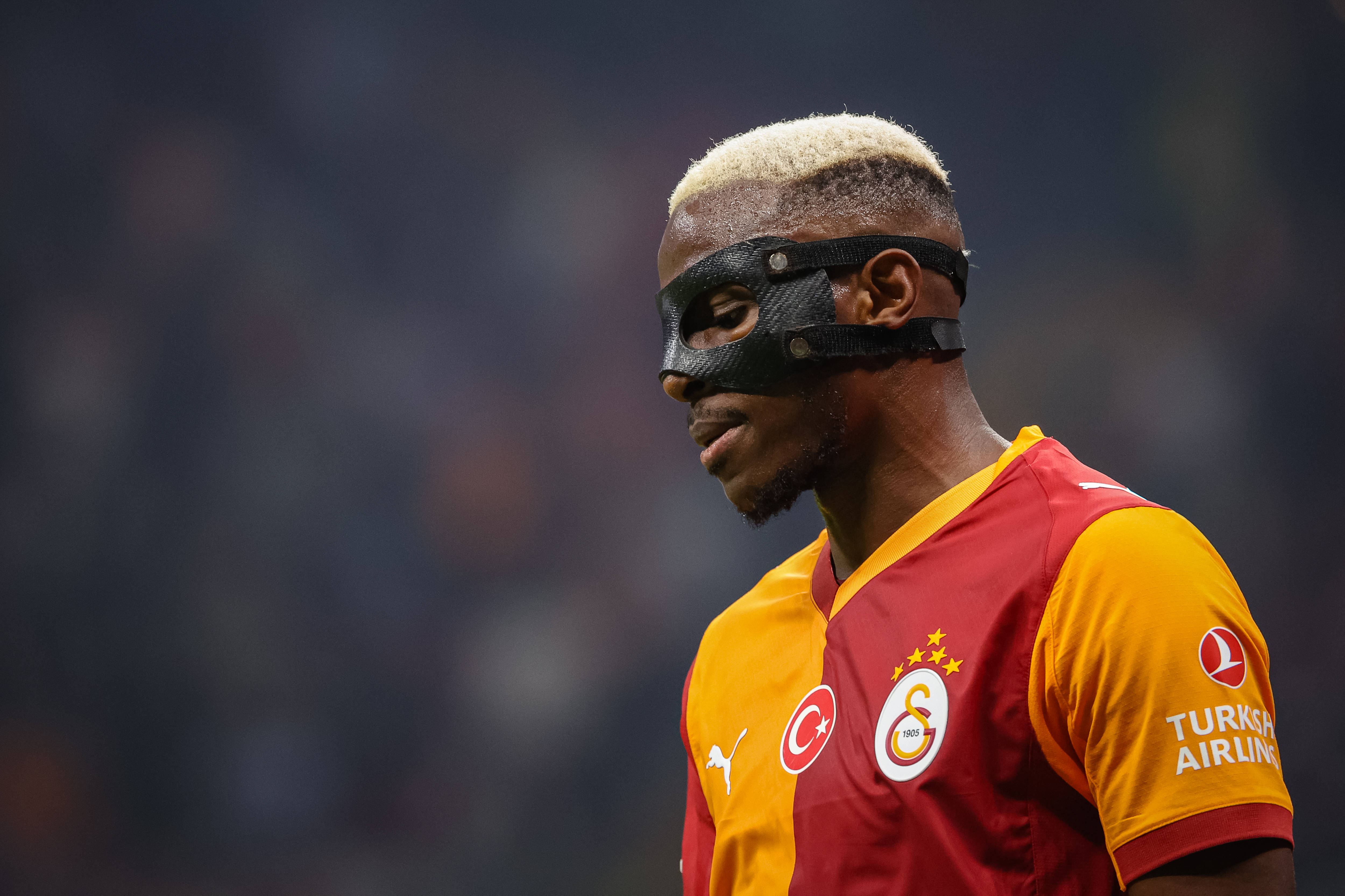 Victor Osimhen’s fiery character in Istanbul derby impresses Turkish goalkeeper