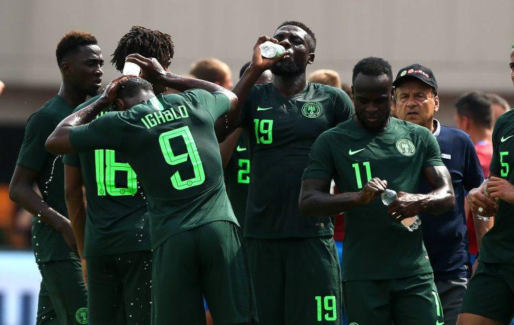 Gernot Rohr back when he was in charge of the Super Eagles. Ighalo, Victor Moses, John Ogu. 