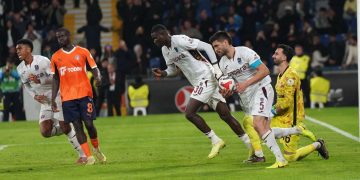 “There is a Vinicius problem” – Ex-Super Eagles captain weighs in on Real Madrid’s Osimhen interest