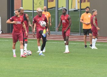 “I eat on just one side” – Victor Osimhen reveals aftermath of jaw injury that makes him use masks