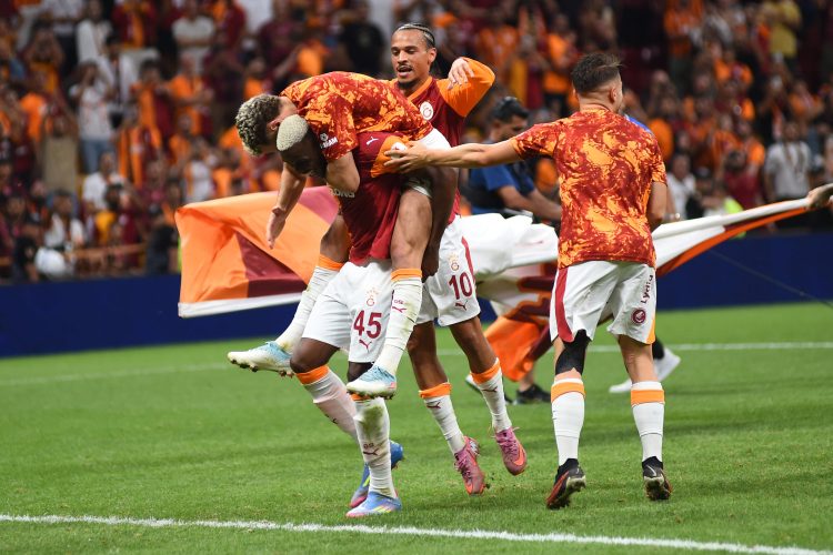 Leroy Sané and Victor Osimhen celebrates a Galatasaray goal