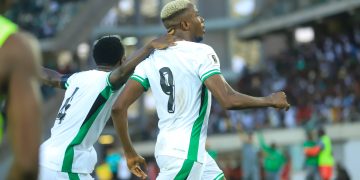 “It is dangerous” – Ex-Ajax star picks out the Osimhen problem Chelle must fix ahead of AFCON 2025