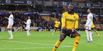 “It’s up to him” – Shorunmu backs Nwabali’s potential move to three-time Champions League winners