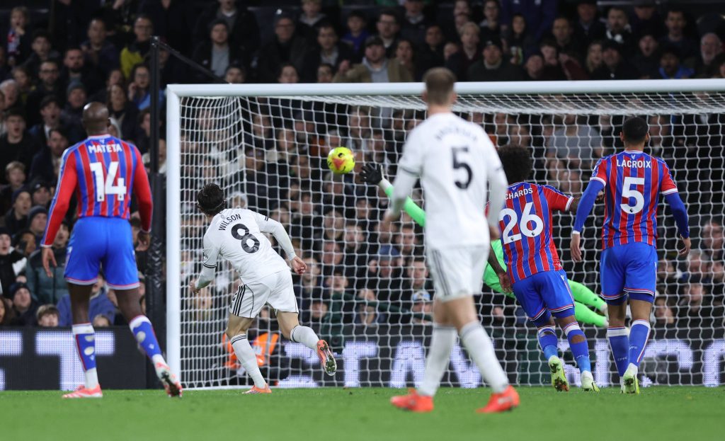 Harry Wilson scores the equalising goal 1-1 during the Fulham vs Crystal Palace Premier League match