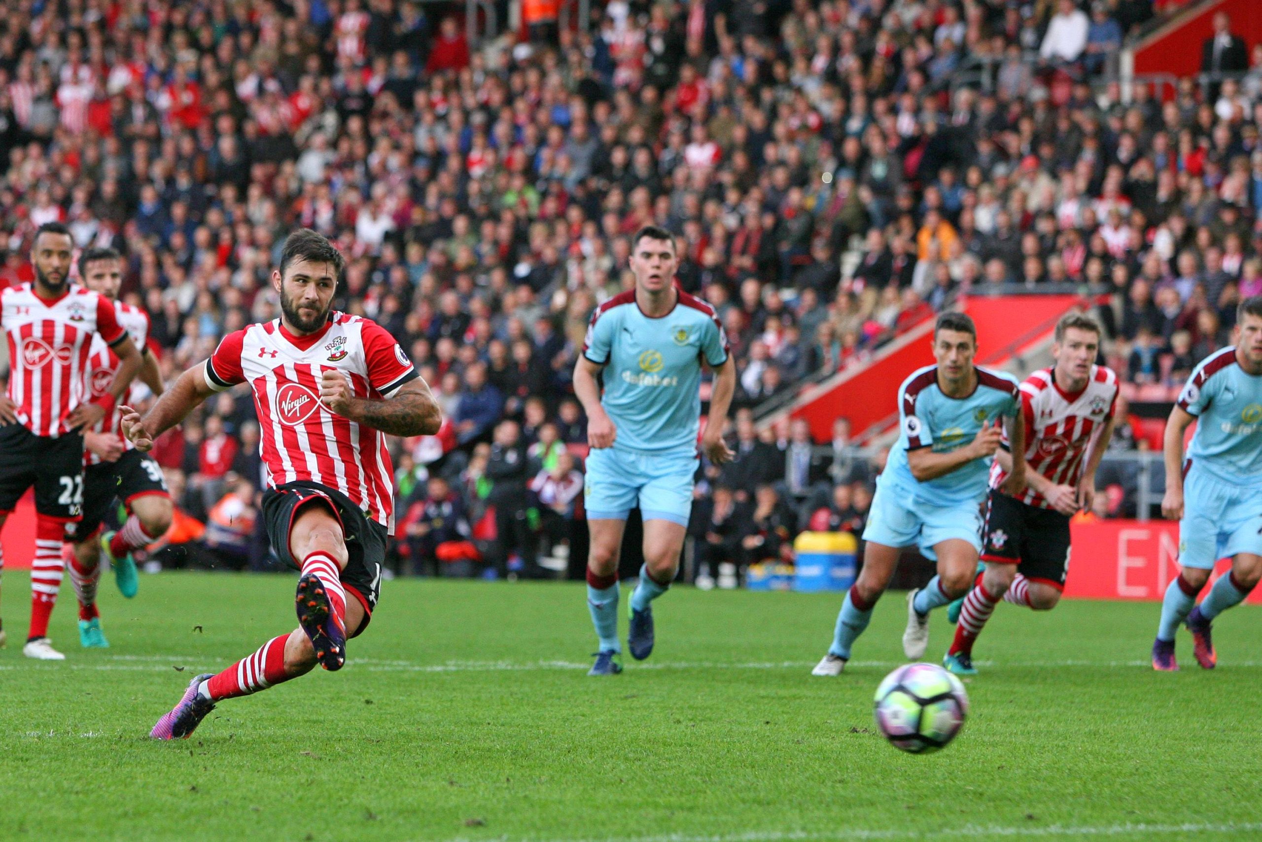 Charlie Austin makes it three with a penalty at St Mary s Stadium Southampton