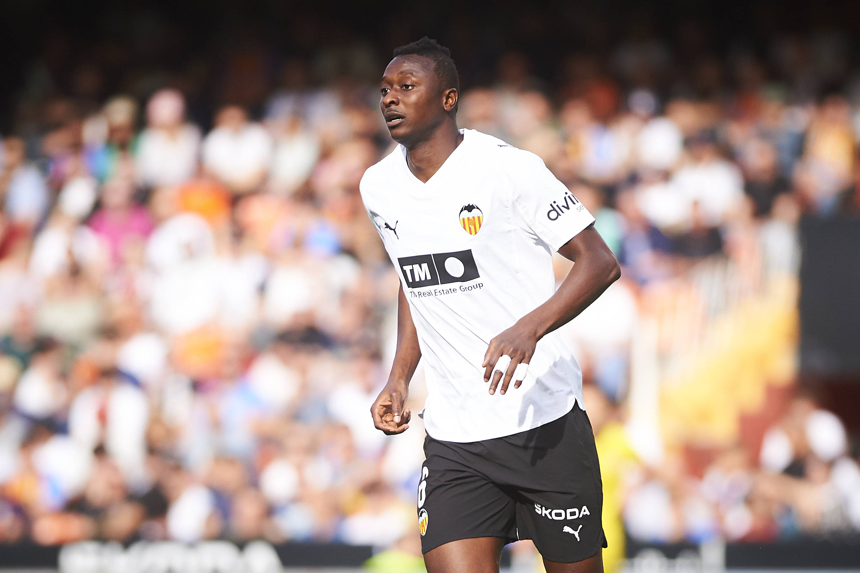 Sadiq Umar sends notice to Eric Chelle with goal in Valencia’s 2-1 win over Girona