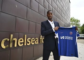 Tottenham eye Super Eagles invitee as alternative to Fulham’s Tosin Adarabioyo