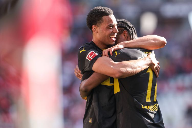 Borussia Dortmund stars with Nigerian roots: Felix Nmecha (L) and Carney Chukwuemeka.