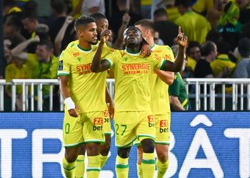 Superb Simon help Nantes claim big result against star-studded Parisiennes