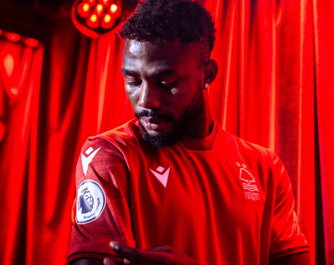 Official: Nottingham Forest sign Emmanuel Dennis