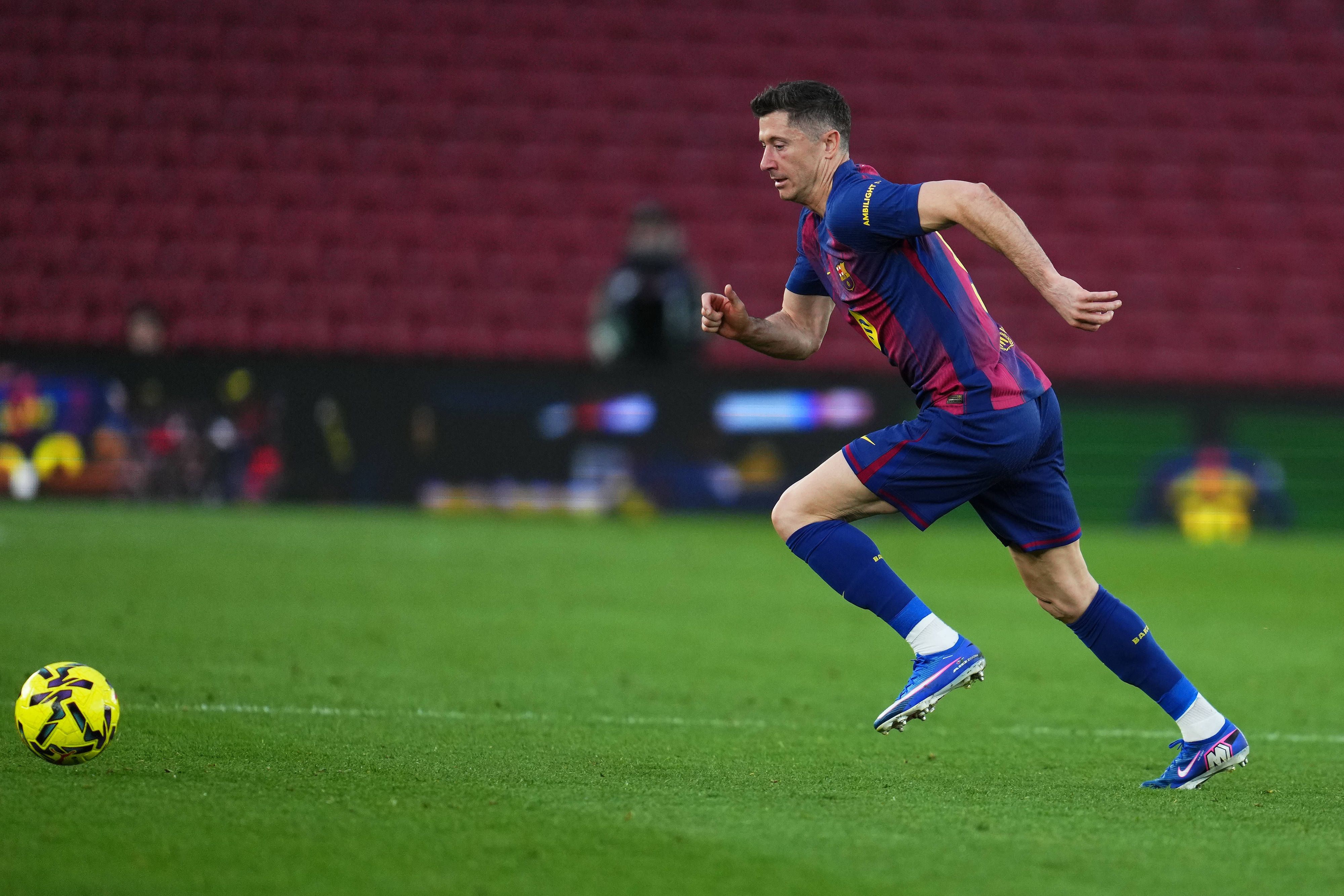 Robert Lewandowski of FC Barcelona during the La Liga EA Sports match between FC Barcelona and Villarreal CF 