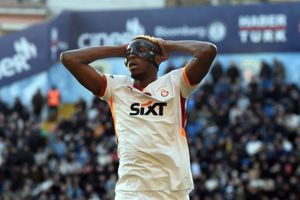 “We’re taking a risk” coach Orkan Buruk shares Victor Osimhen update after injury comeback