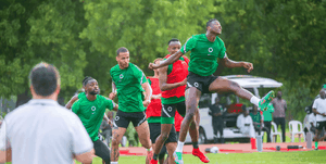 “Come back” – Arsenal hero Nwankwo Kanu sends well-wishes to injured Super Eagles star