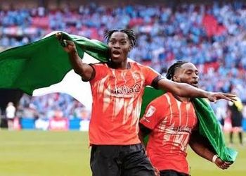 WATCH: Chelsea old boy Victor Moses trains daughter to perfect Beckham-esque free-kick