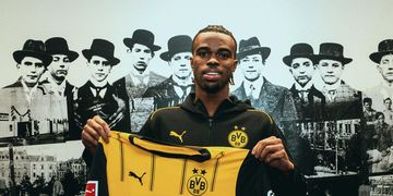 How a call with Chelsea’s Raheem Sterling and Joe Shields convinced young Nigerian striker Hafiz Umar Ibrahim