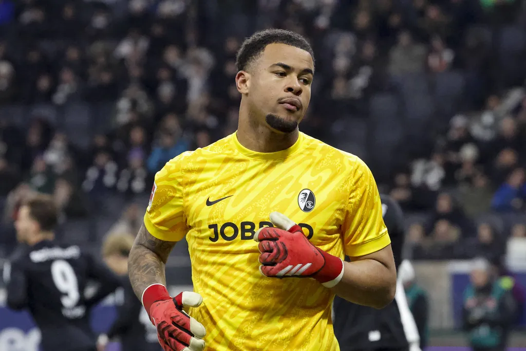Freiburg goalkeeper Noah Atubolu