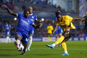 “He’s a dynamic winger” – Huddersfield reveal reasons for signing exciting Super Eagles-eligible star