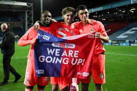 David Akintola makes first impact in England as Hull City collapse at Bristol City