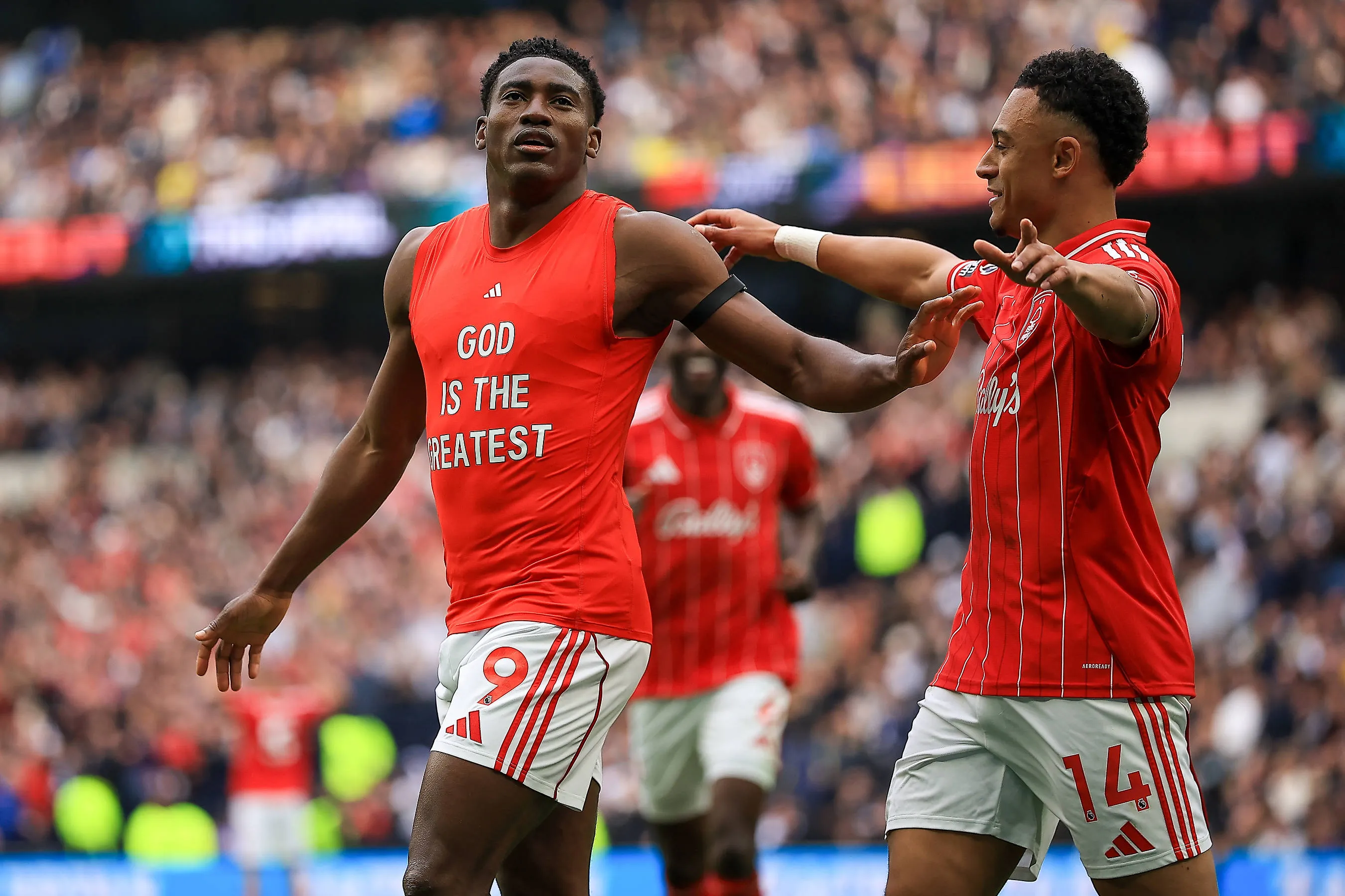 Taiwo Awoniyi celebrates goal in Tottenham vs Nottingham Forest