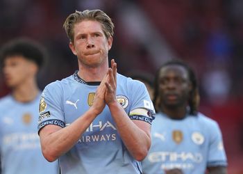 “He was in tears crying” – John Obi Mikel reveals Salah and De Bruyne’s struggles with Mourinho, Eto’o at Chelsea